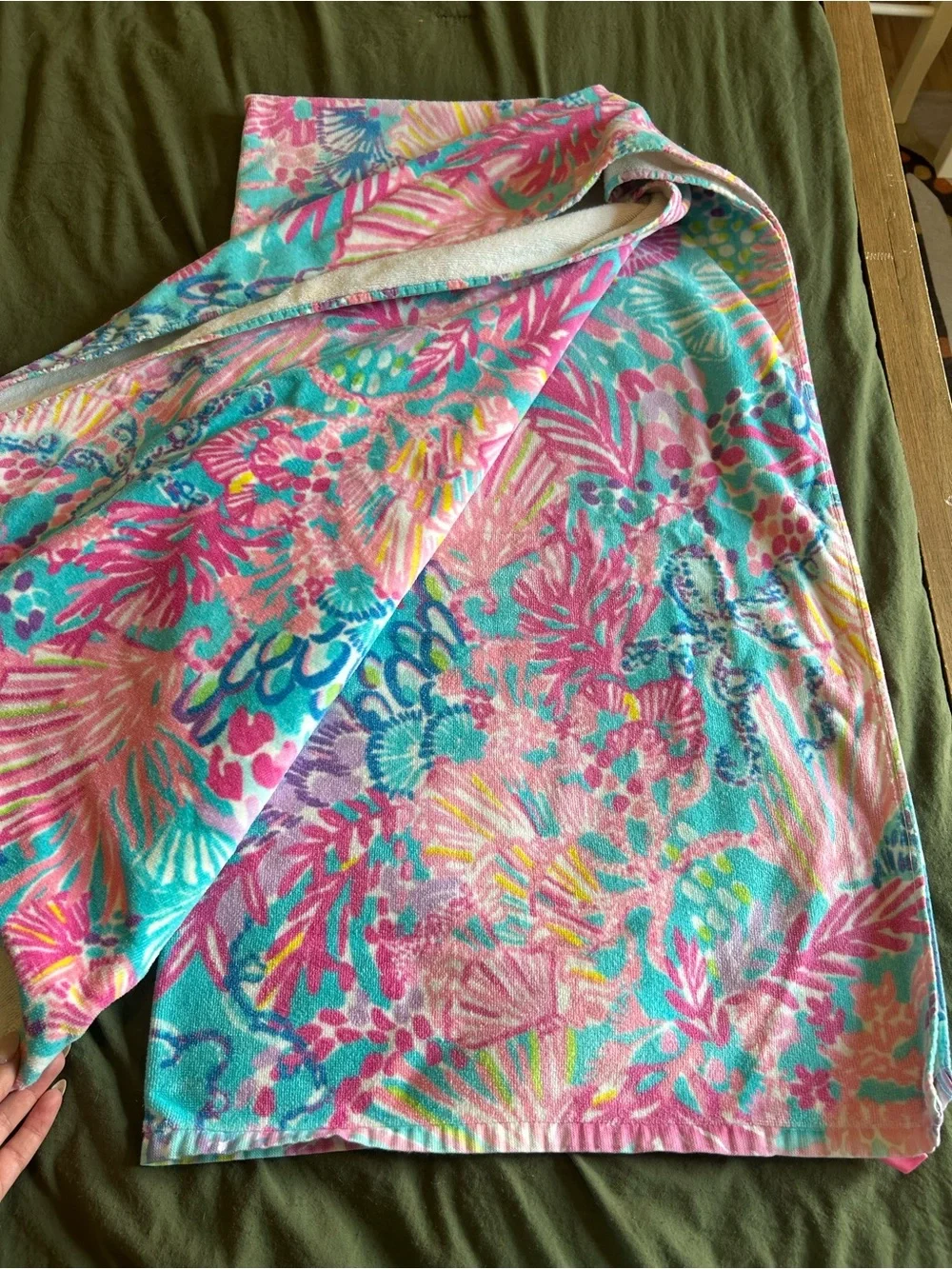 NWOT Lilly Pulitzer splendor in the sand beach towel